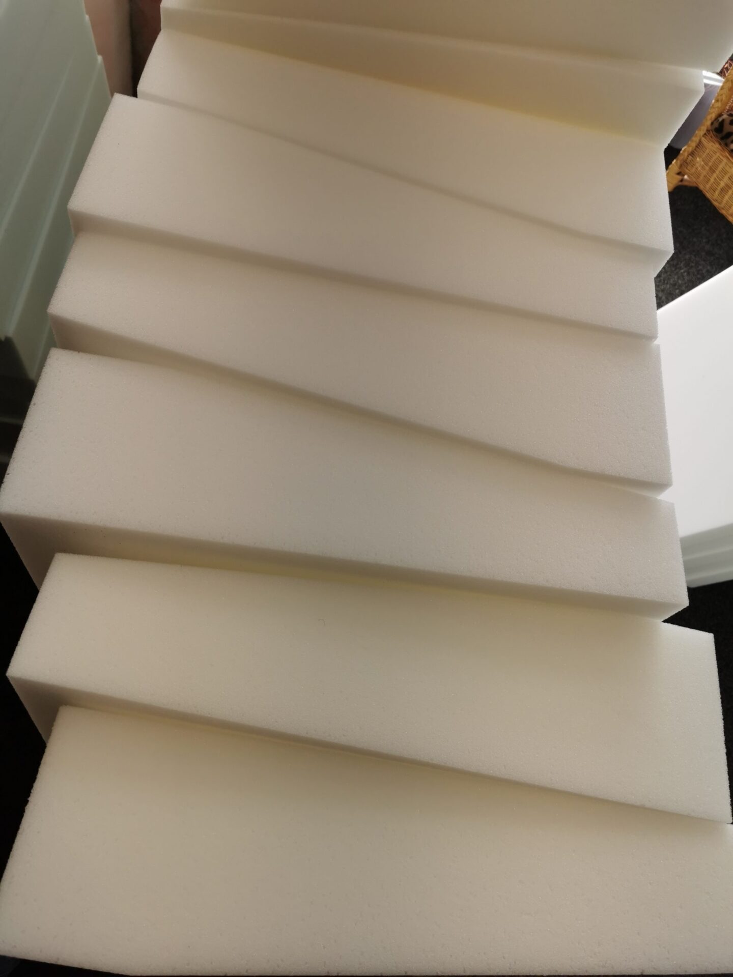 schuim groothandel profielen leiding sponsjes stroken sponsje polyether platen